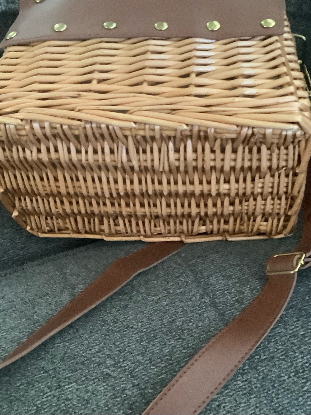 Woven Basket Crossbody with Brown pc faux Leather Flap - Picture 6 of 8